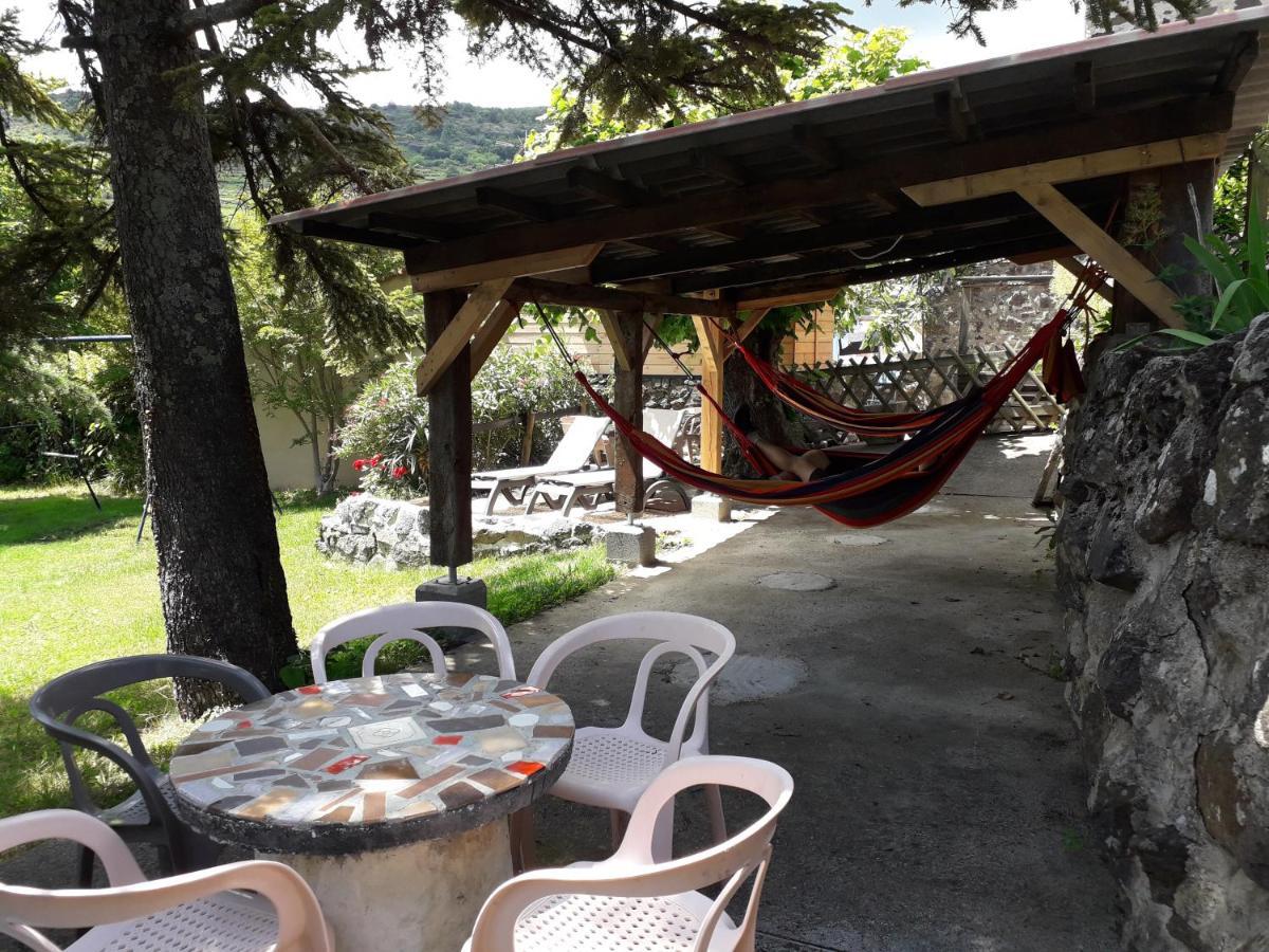 Camping Les Lavandes Darbres Extérieur photo