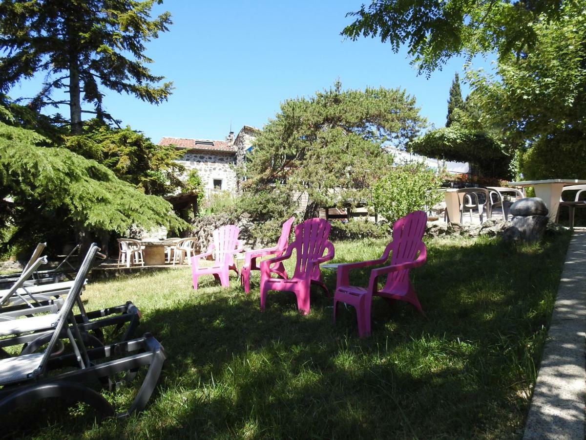 Camping Les Lavandes Darbres Extérieur photo