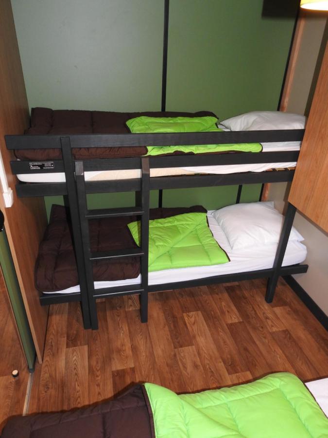 Camping Les Lavandes Darbres Extérieur photo
